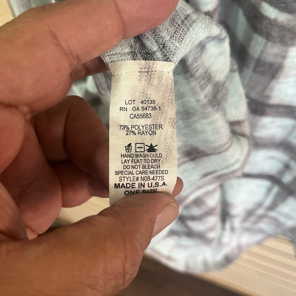 Nally & Mille polyester rayon top one size made in USA - Picture 3 of 6